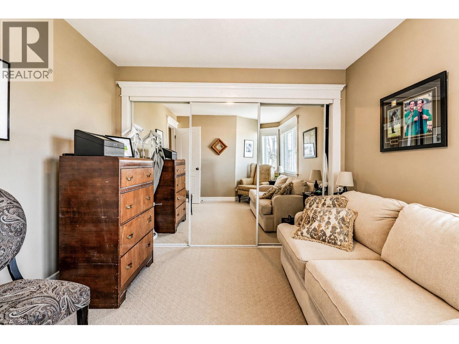 4049 Lakeshore Drive Unit# 105, Kelowna