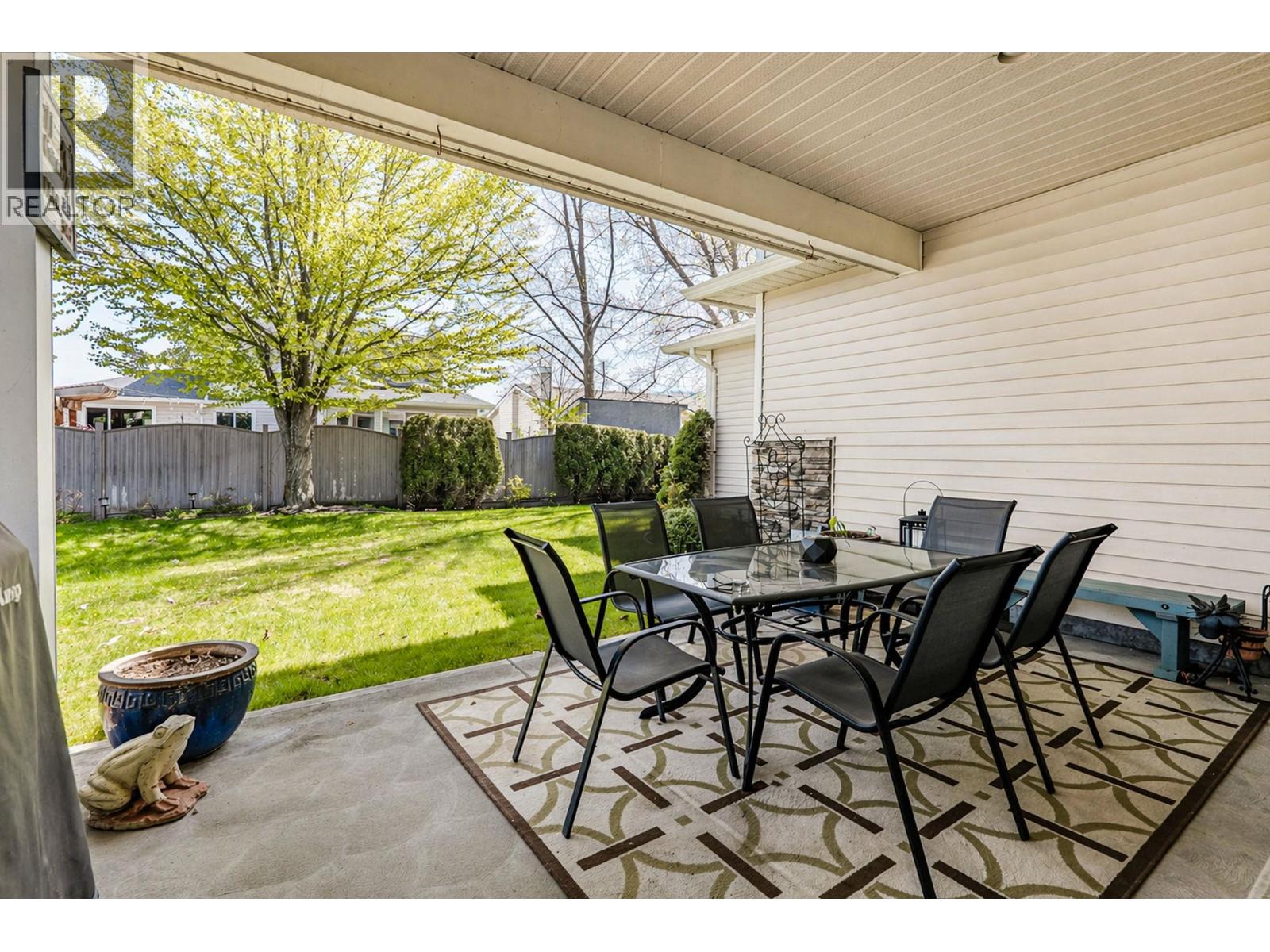 4049 Lakeshore Drive Unit# 105, Kelowna