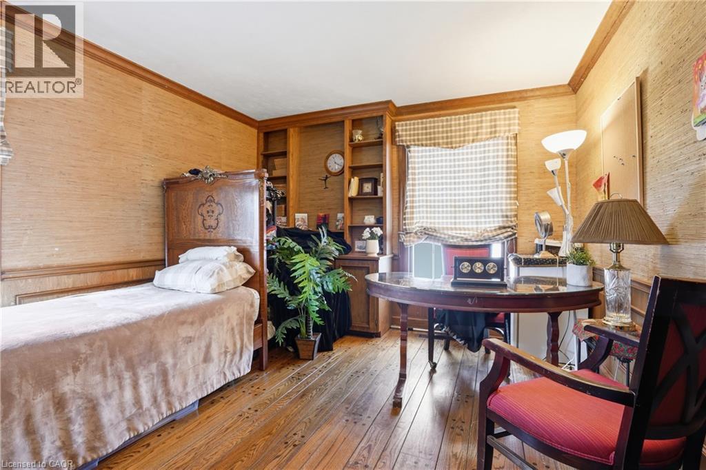 208 NORTH SHORE Boulevard W Unit# Upper, Burlington, Ontario, L7T1A4 — Photo 15