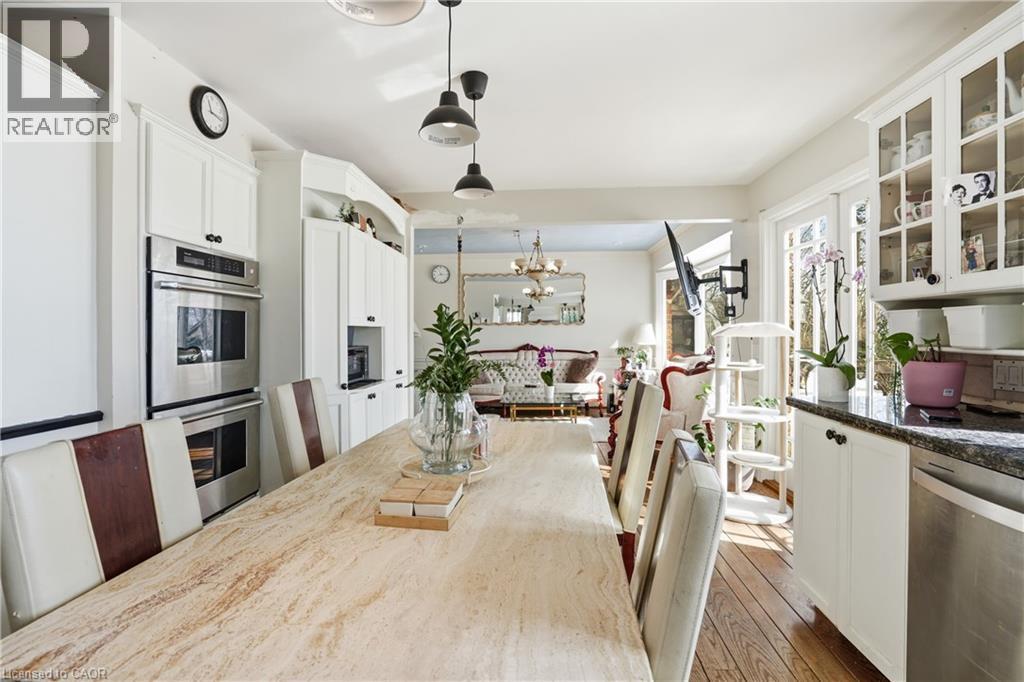 208 NORTH SHORE Boulevard W Unit# Upper, Burlington, Ontario, L7T1A4 — Photo 11