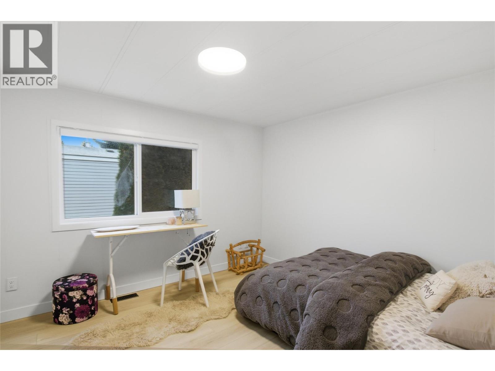 #13 161 Shuswap Avenue - 11