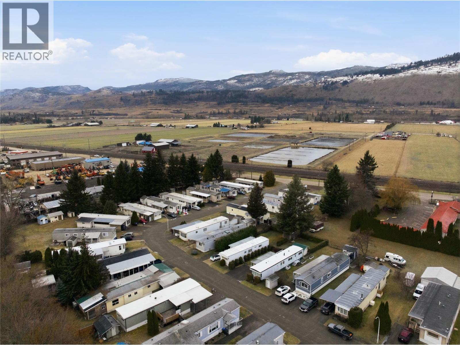 #13 161 Shuswap Avenue - 22