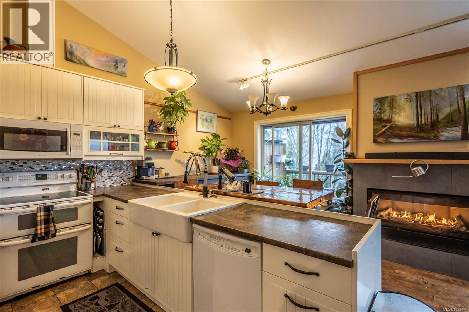B 16990 Wickanninish Road, Port Renfrew