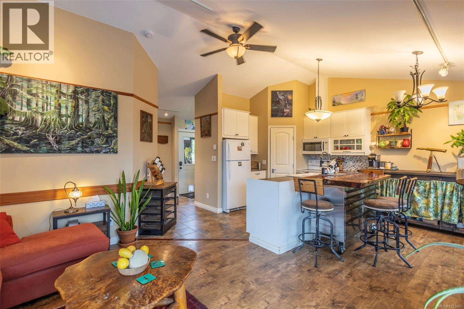 B 16990 Wickanninish Road, Port Renfrew