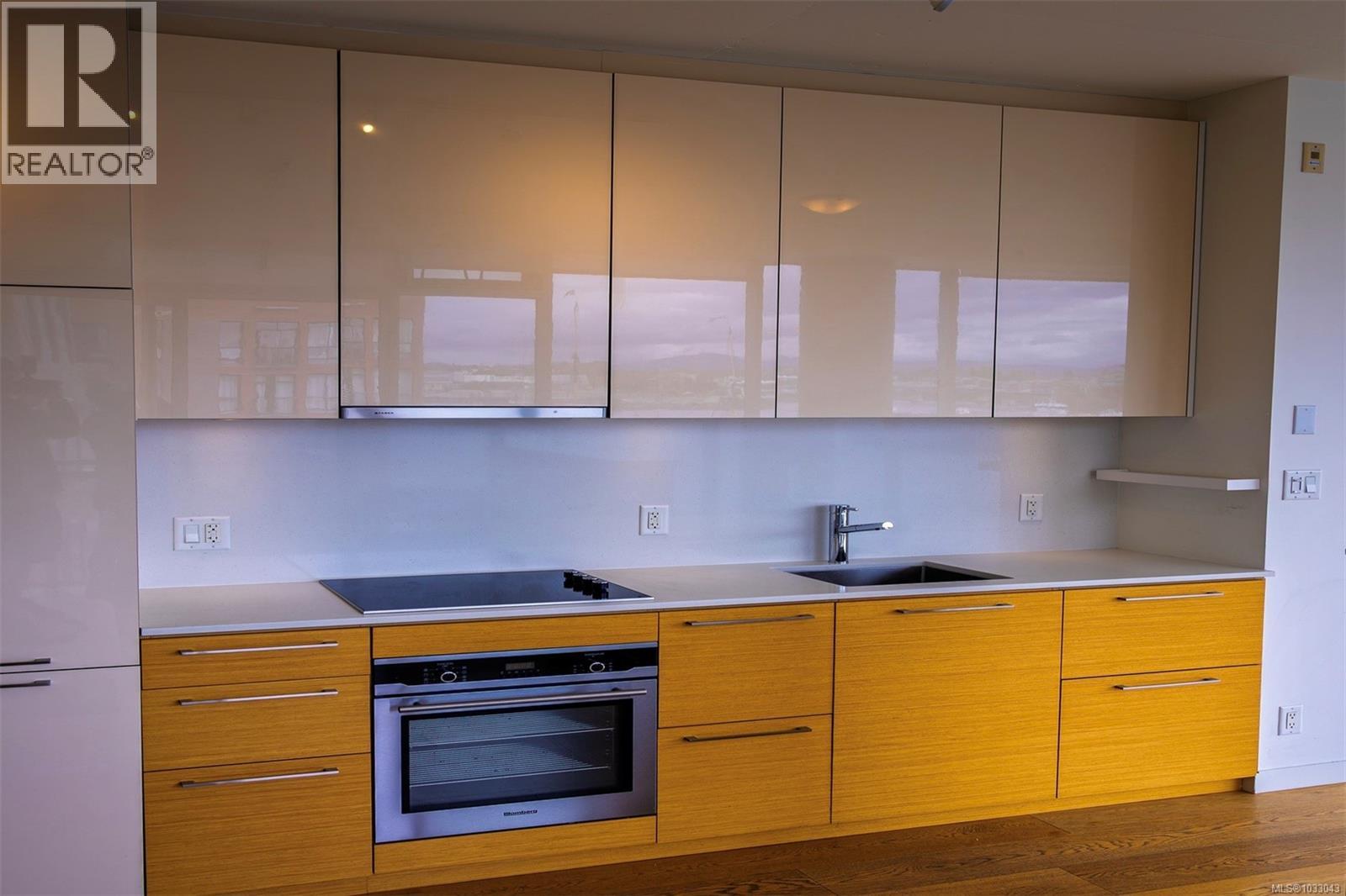 #312B 456 Pandora Ave - 4