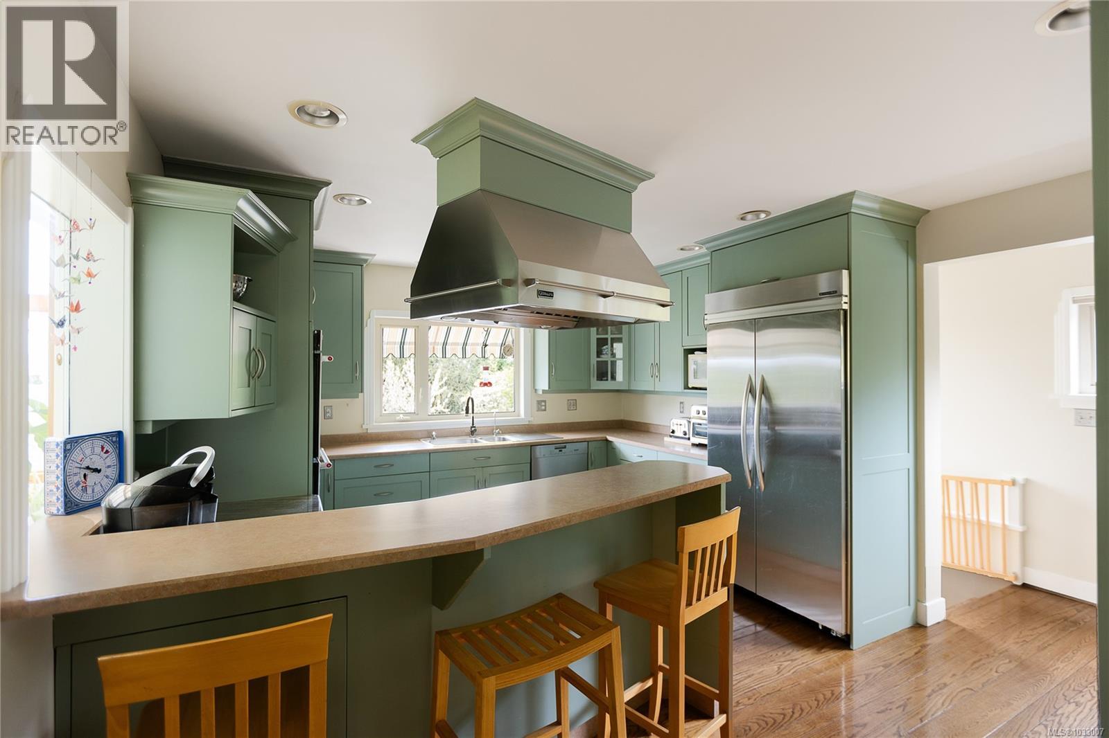  1541 Despard Avenue, Victoria