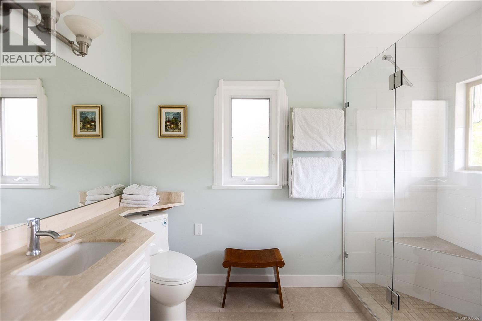  1541 Despard Avenue, Victoria