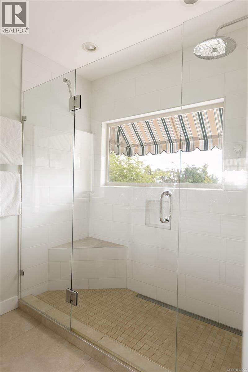  1541 Despard Avenue, Victoria