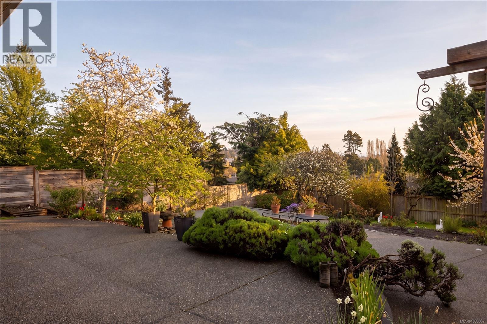  1541 Despard Avenue, Victoria