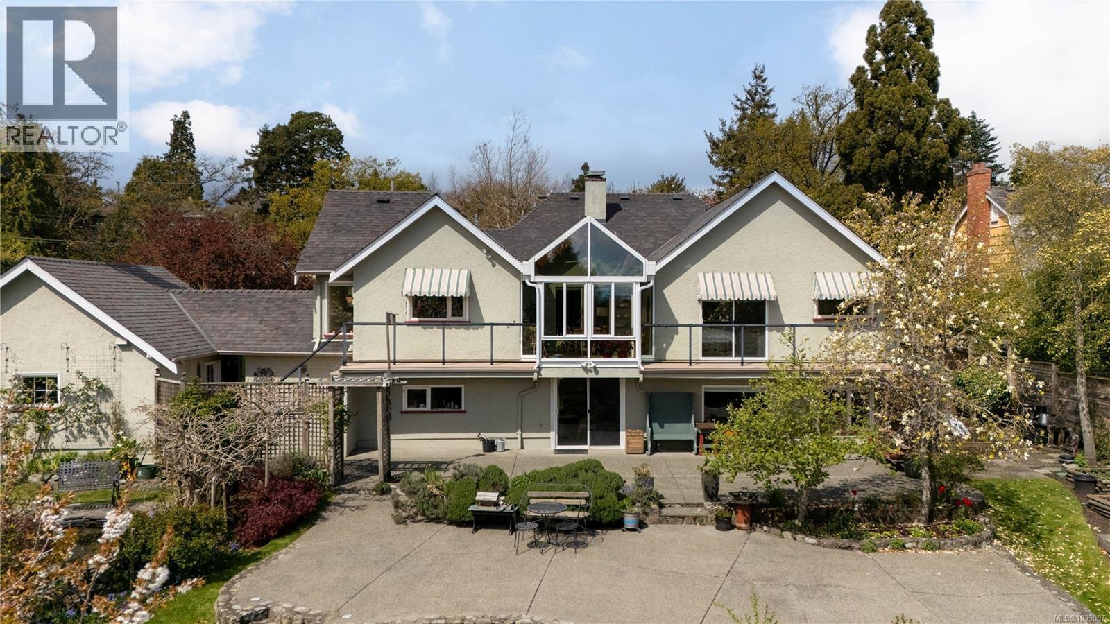  1541 Despard Avenue, Victoria