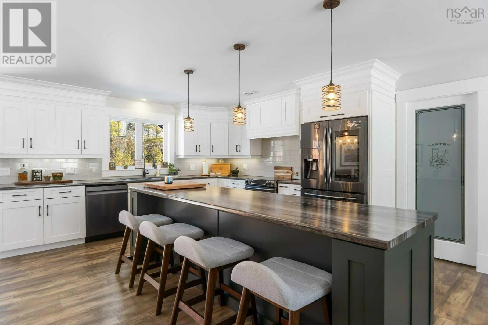 Property 4 of 20 of 472 Alexander MacKenzie Road