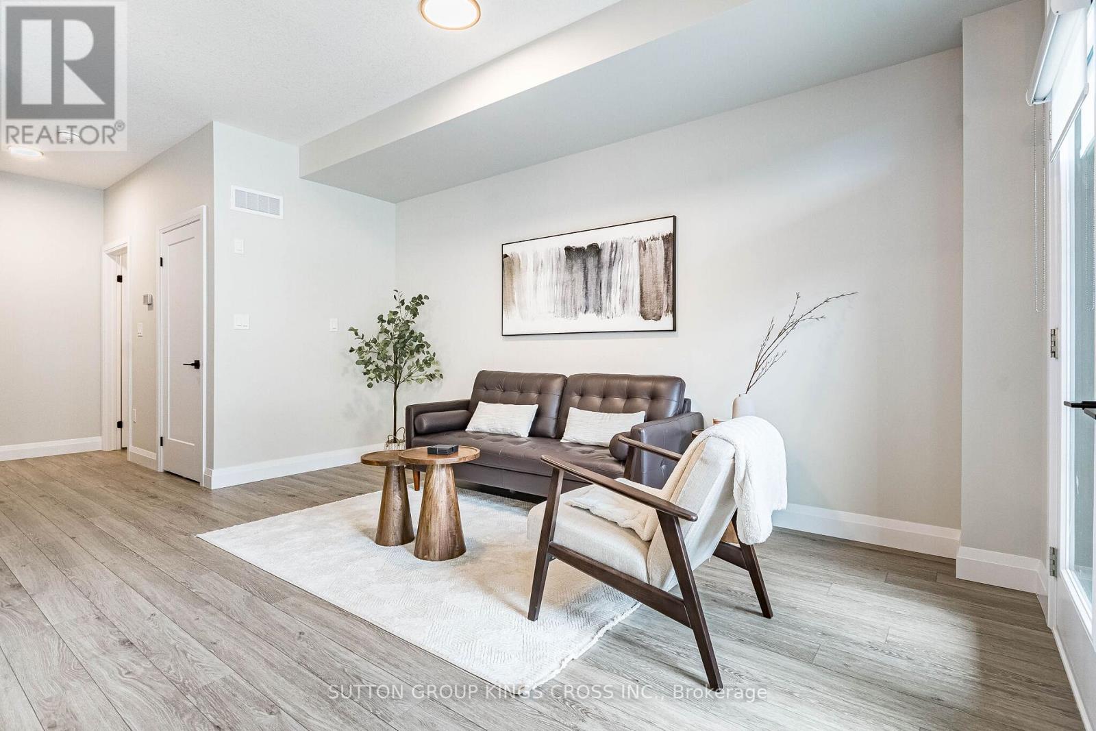 #79 143 ELGIN STREET N - 20