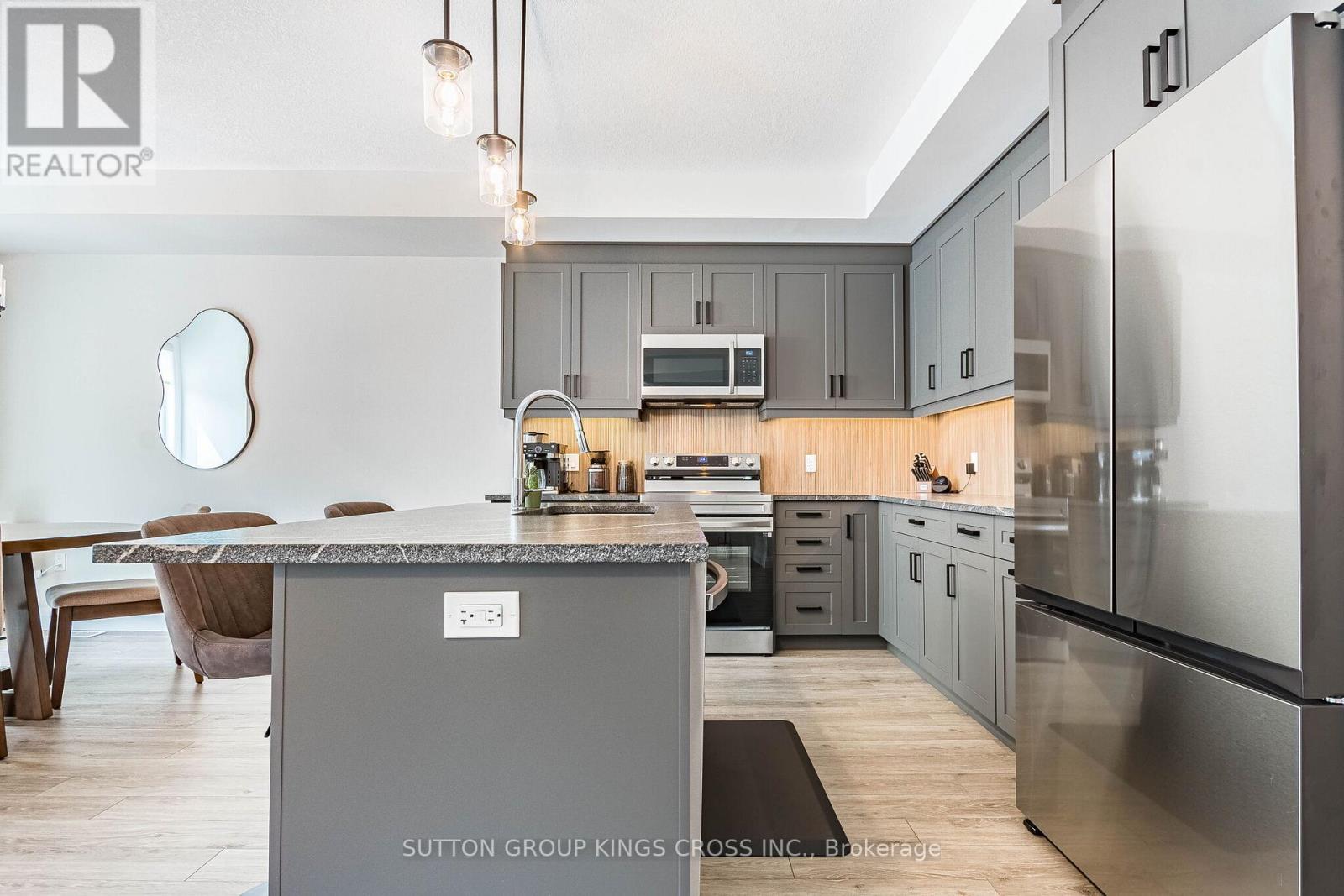 #79 143 ELGIN STREET N - 23