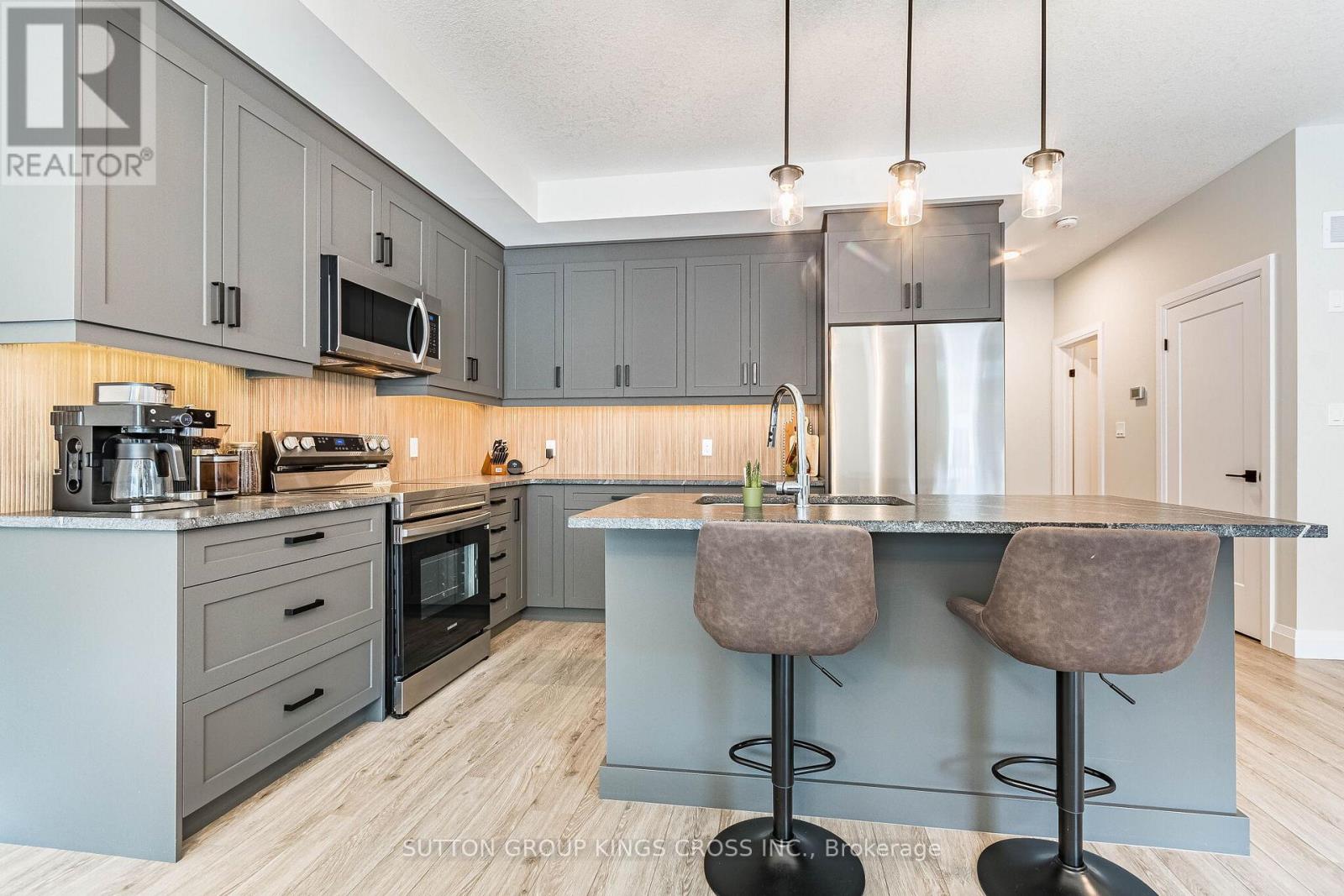 #79 143 ELGIN STREET N - 24
