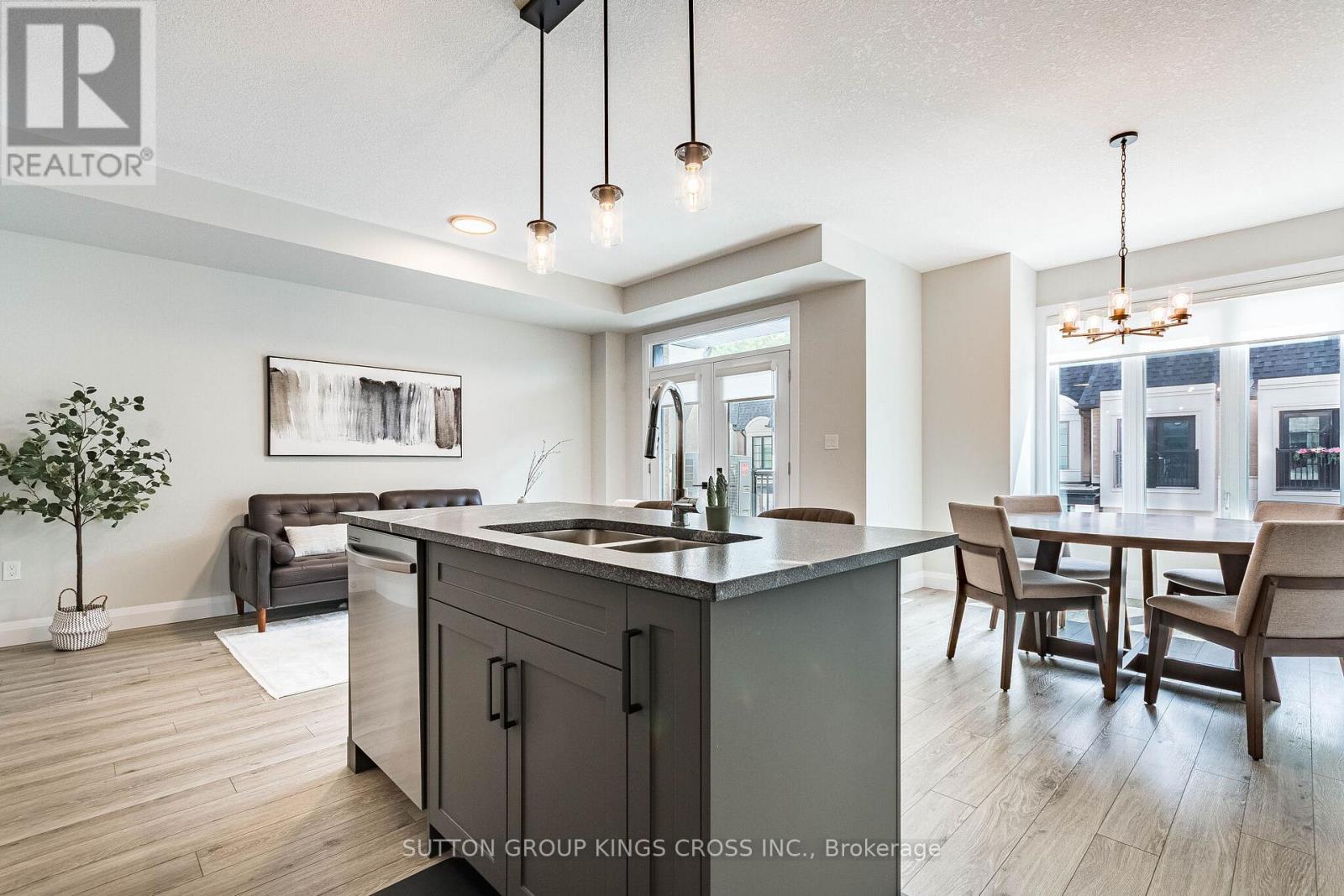 #79 143 ELGIN STREET N - 26