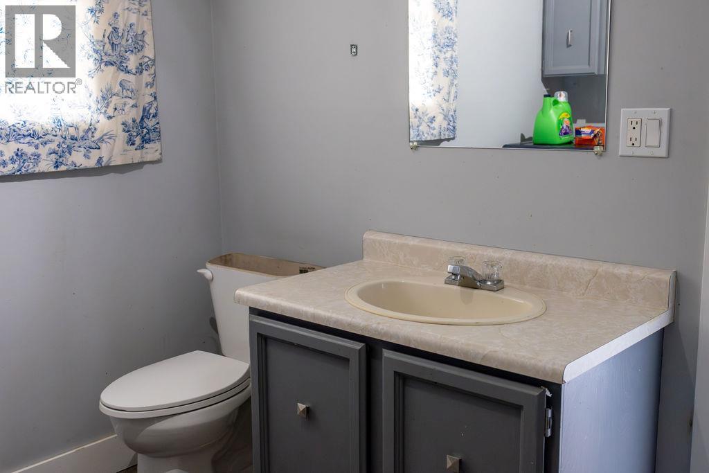 595 McWilliams Road, Kelowna