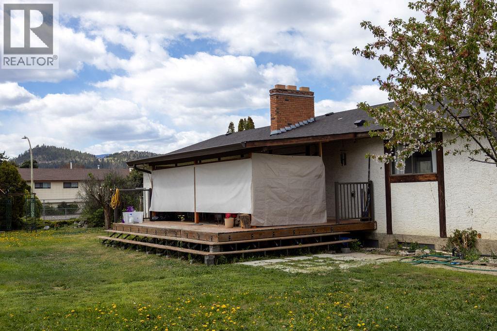 595 McWilliams Road, Kelowna