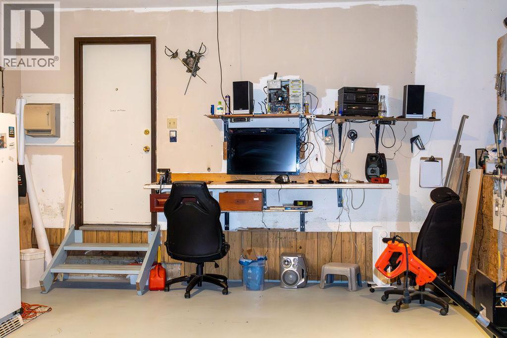 595 McWilliams Road, Kelowna