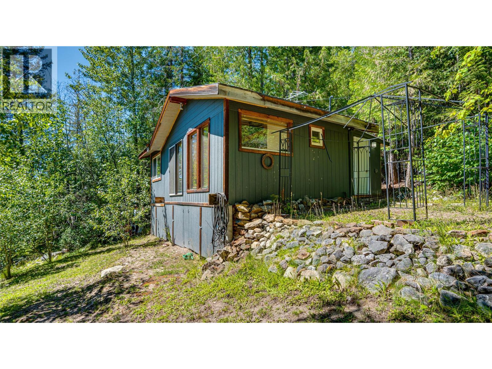 8450 Silver Star Road, Vernon