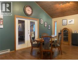 2pc Bathroom - 9820 Granby Road, Grand Forks, BC V0H1H1 Photo 12
