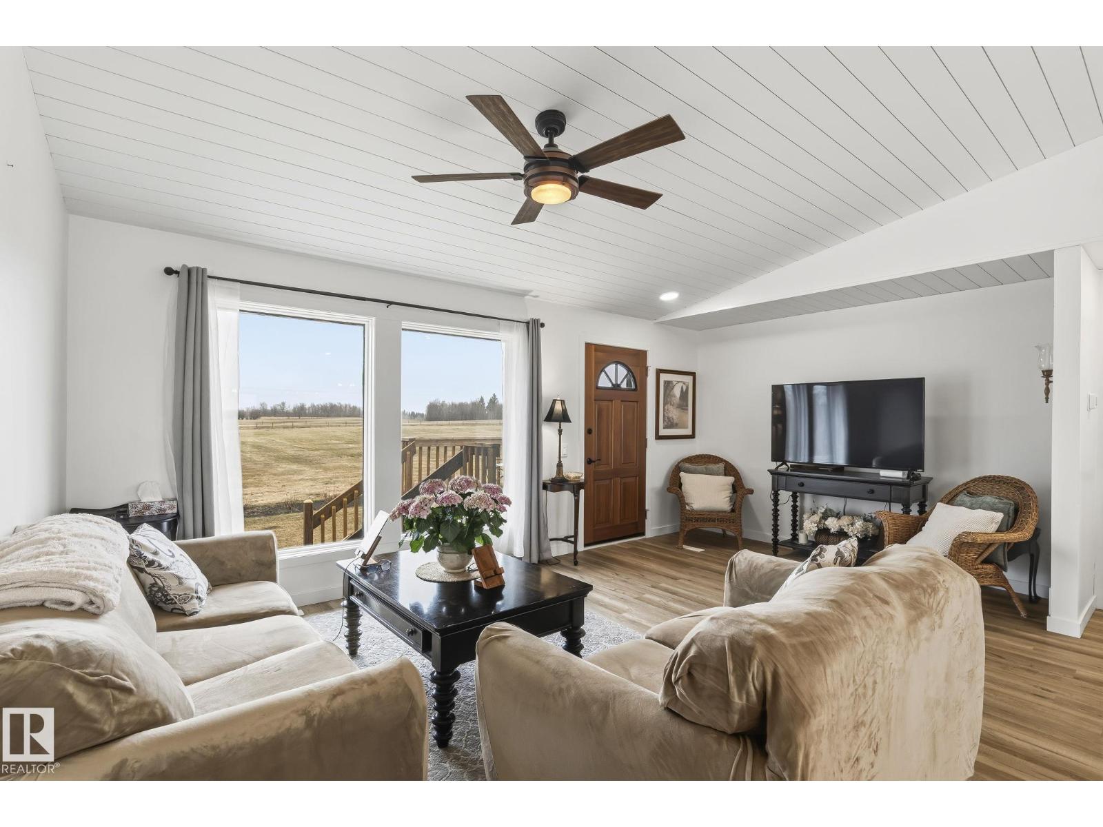 23127 TWP RD 502, Rural Leduc County