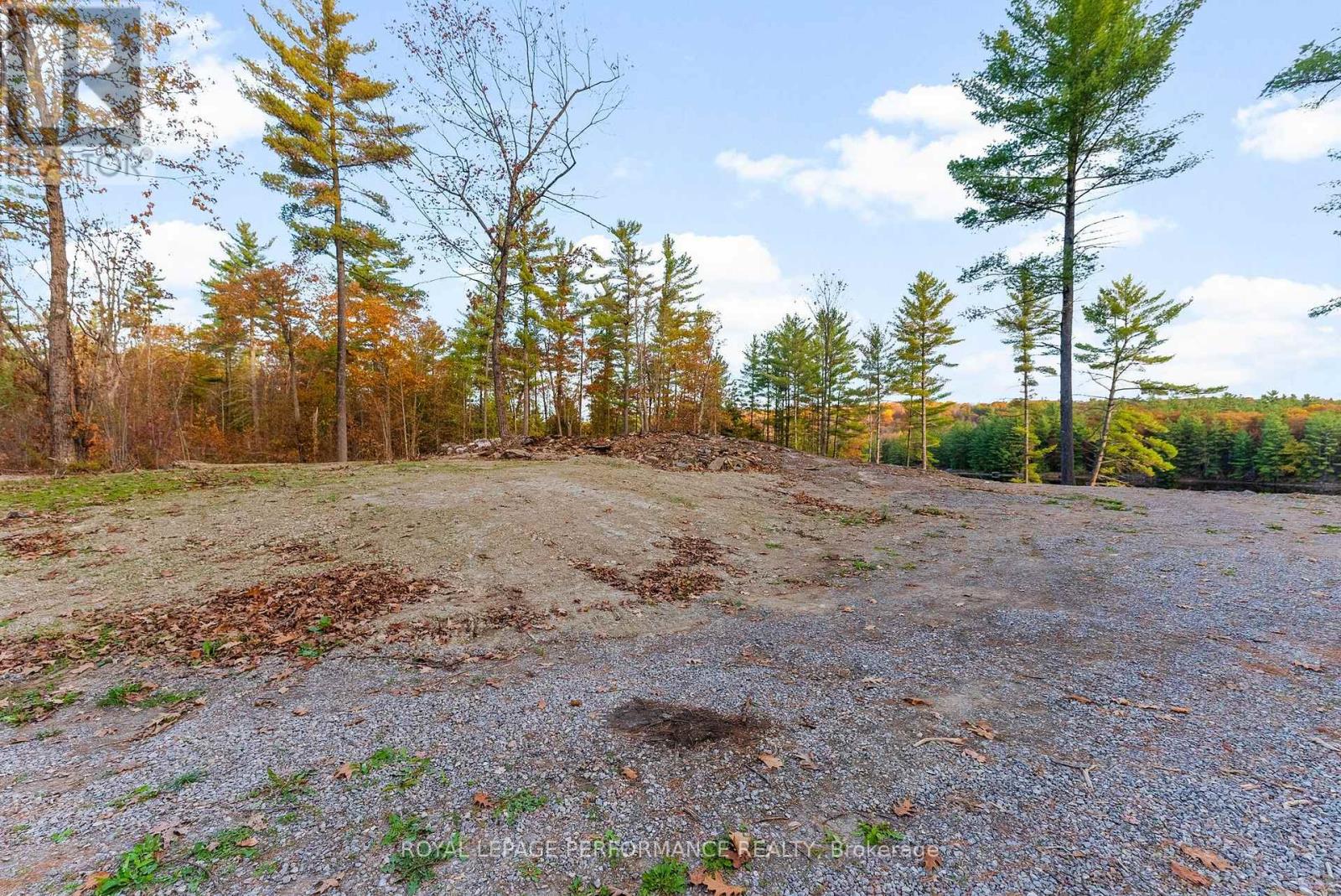 12 VOYAGEUR BAY TRAIL — photo 13
