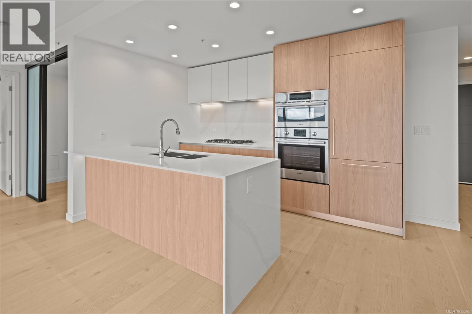 1314 2000 Hannington Road, Langford