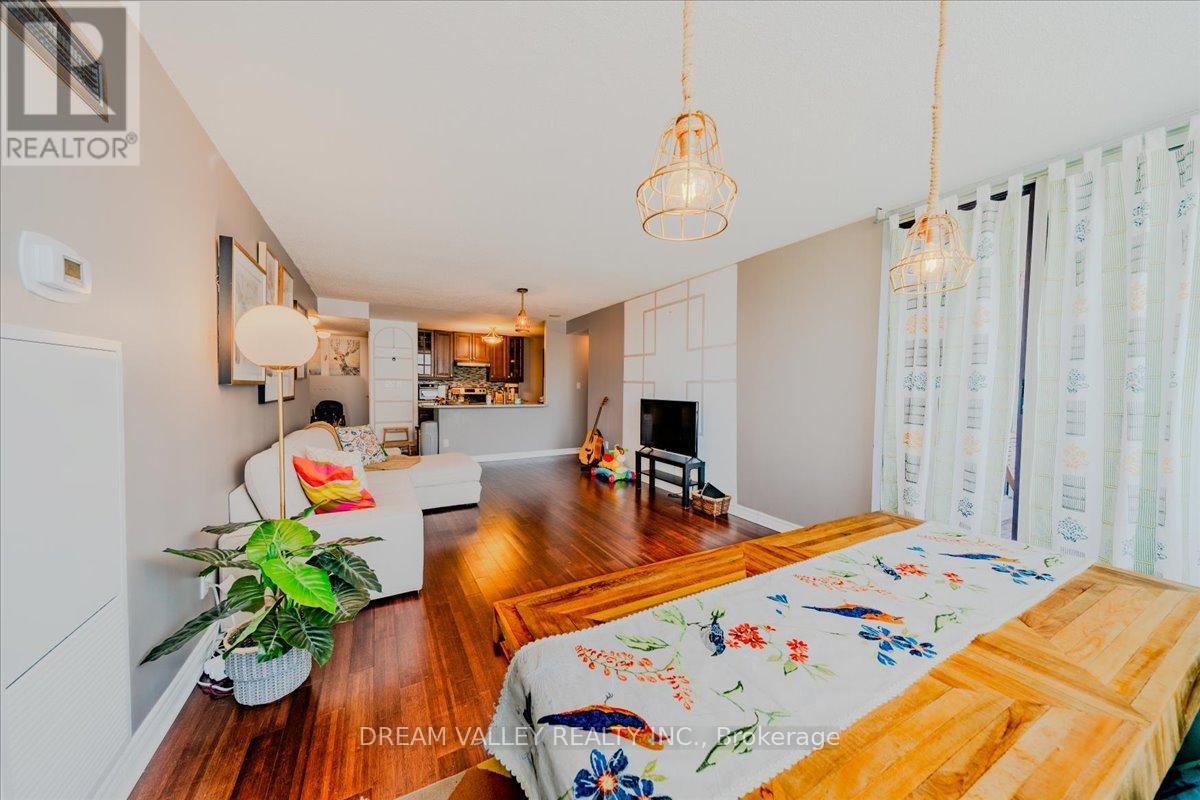 #PH504 5765 YONGE ST STREET - 11