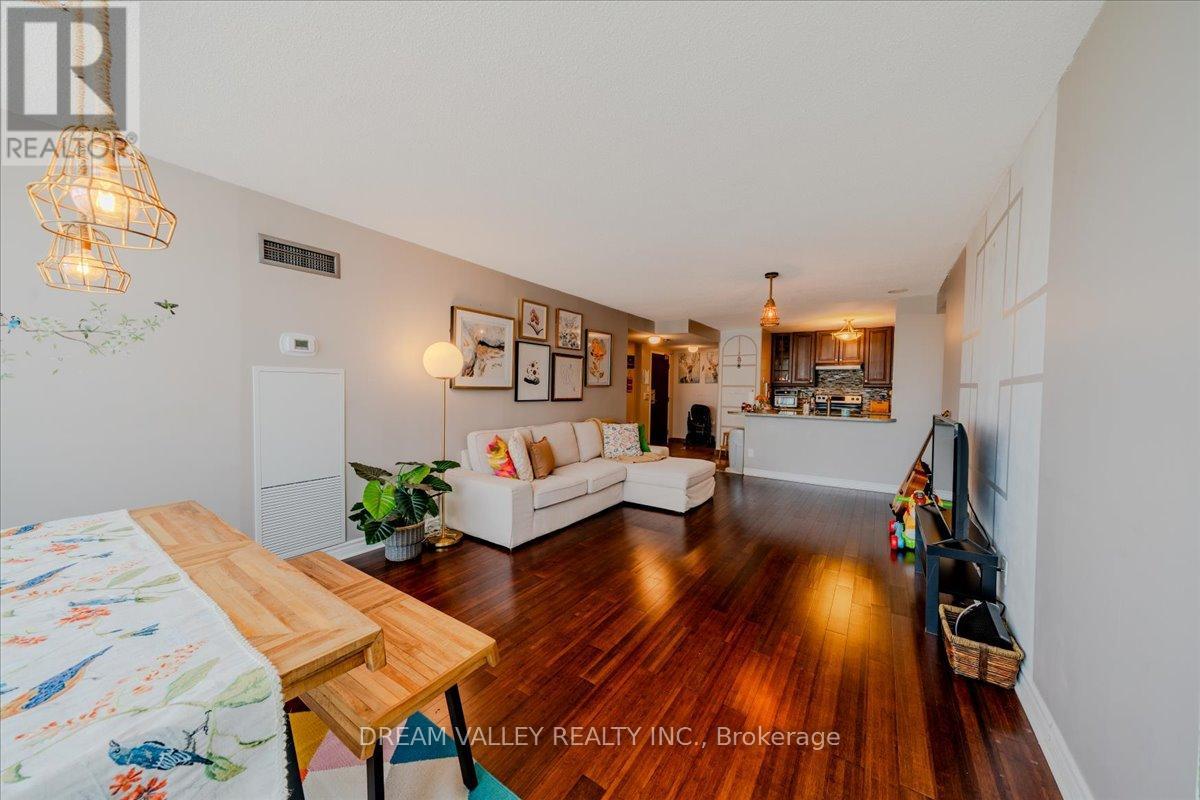 #PH504 5765 YONGE ST STREET - 8