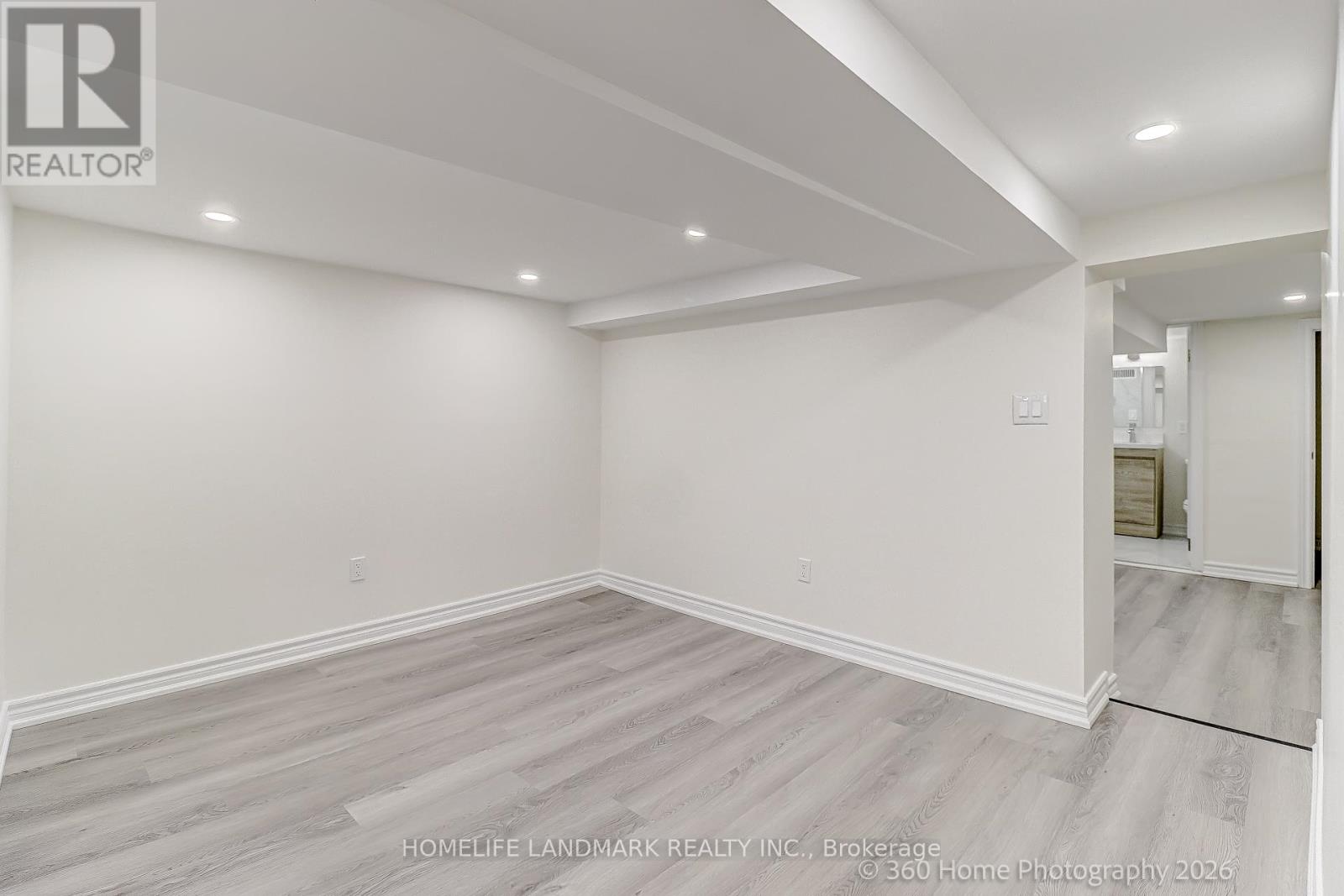4 ANDREWS AVENUE — photo 28