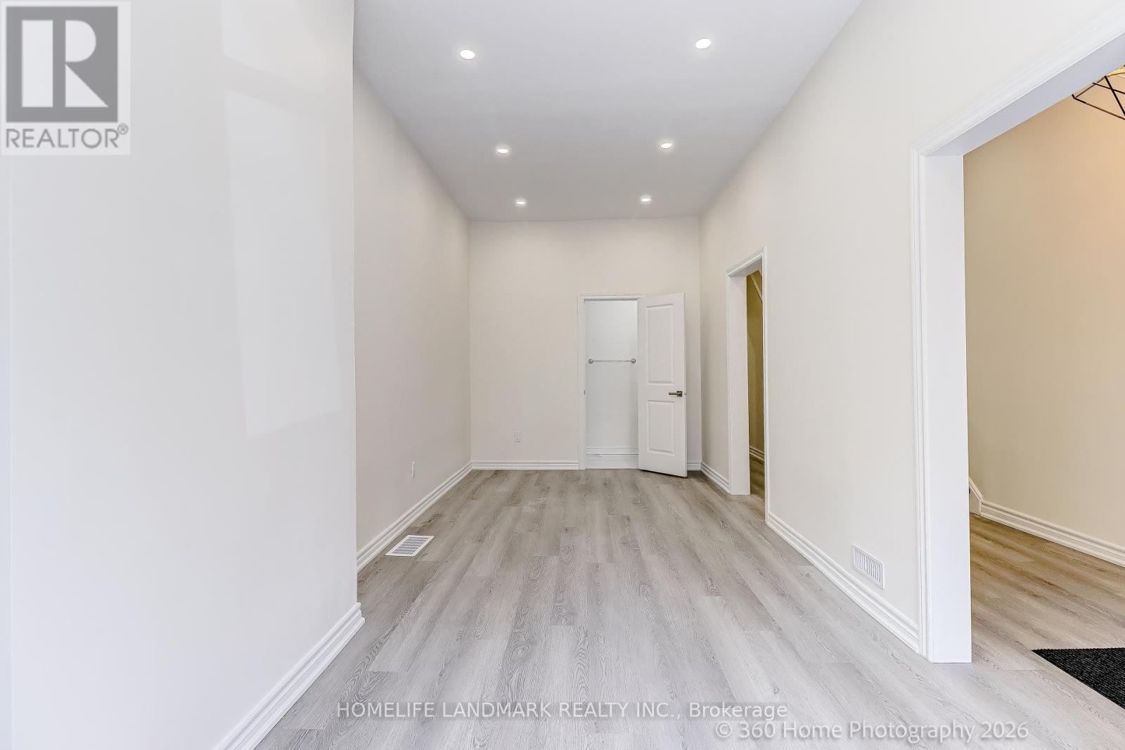 4 ANDREWS AVENUE - 8