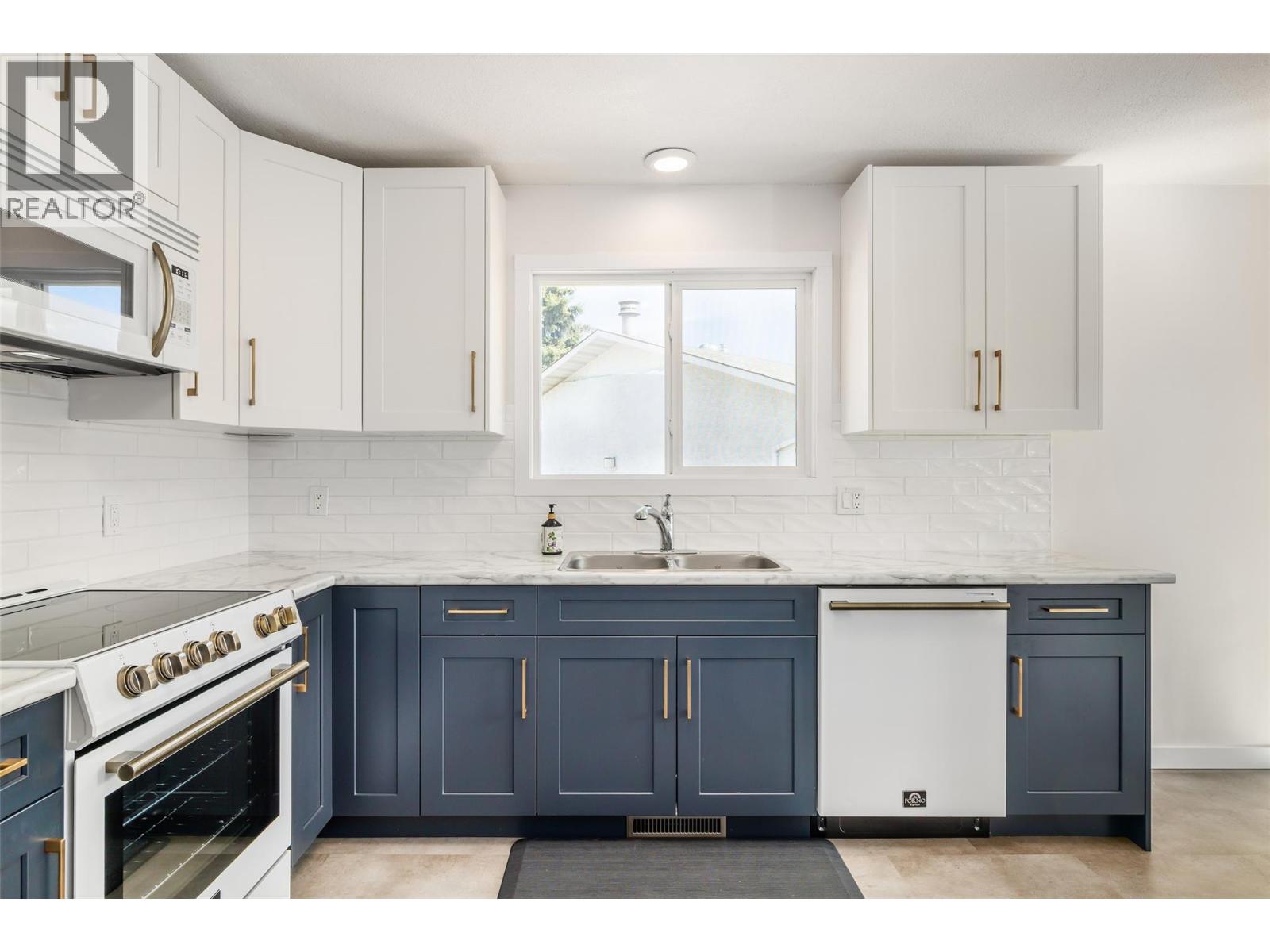 610 Chepesuik Court, Kelowna