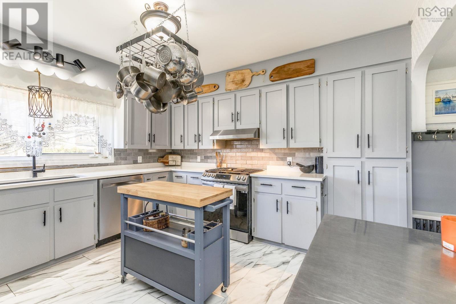 Property 15 of 49 of 5989 Stellarton Trafalgar Road