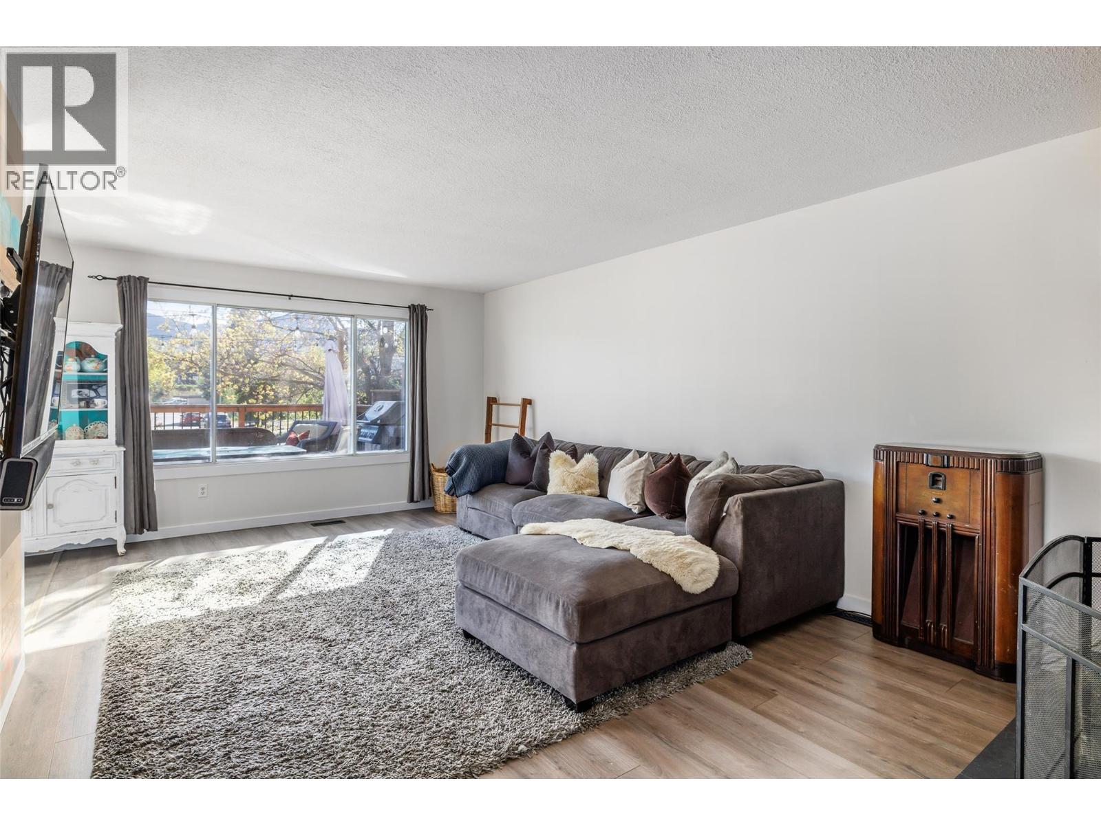 610 Chepesuik Court, Kelowna