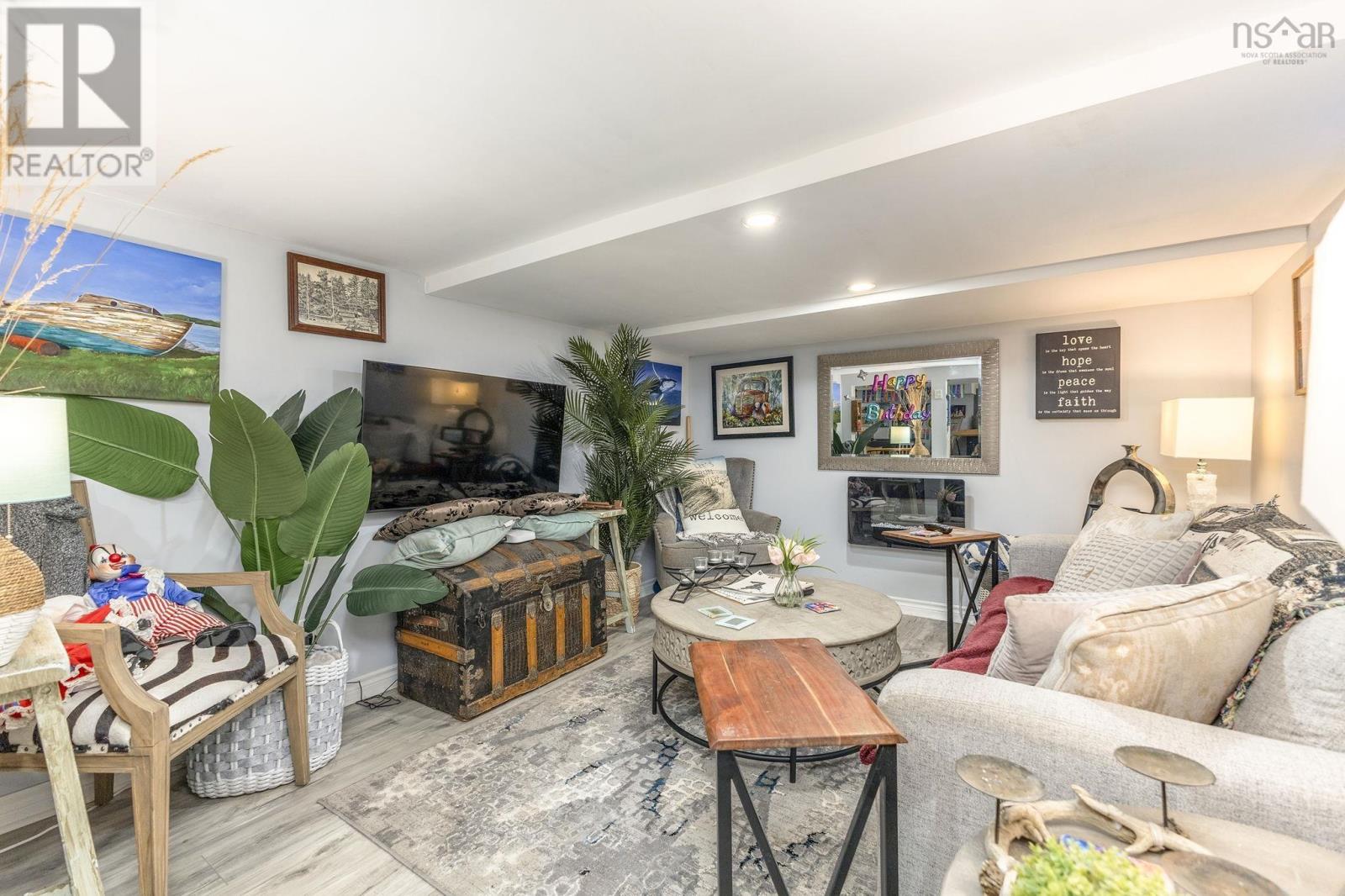 Property 32 of 49 of 5989 Stellarton Trafalgar Road