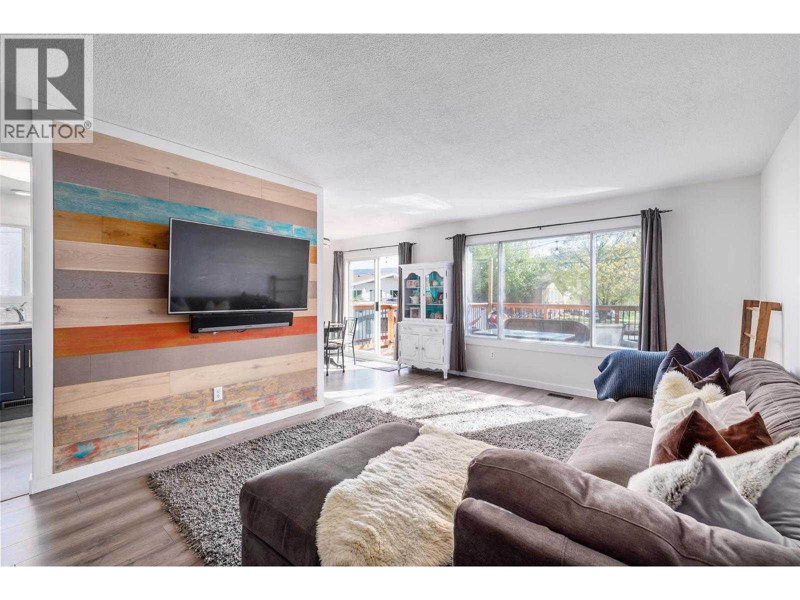 610 Chepesuik Court, Kelowna