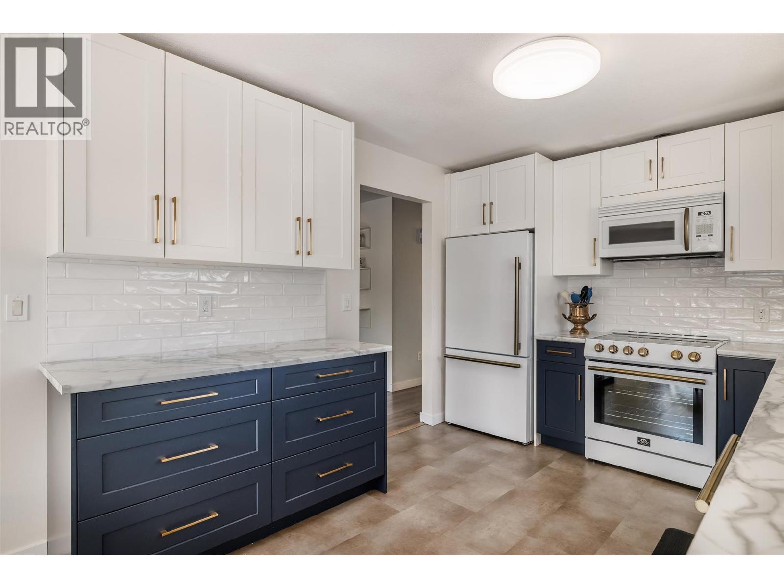 610 Chepesuik Court, Kelowna