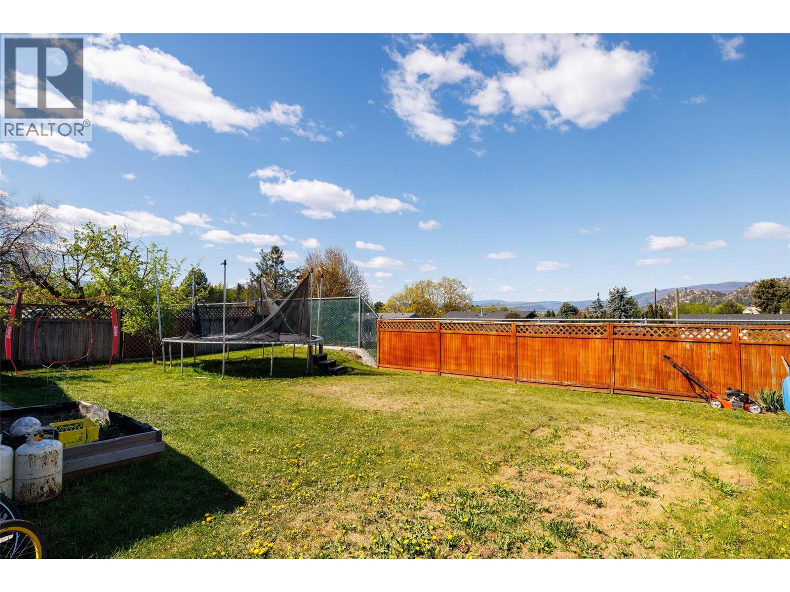 610 Chepesuik Court, Kelowna