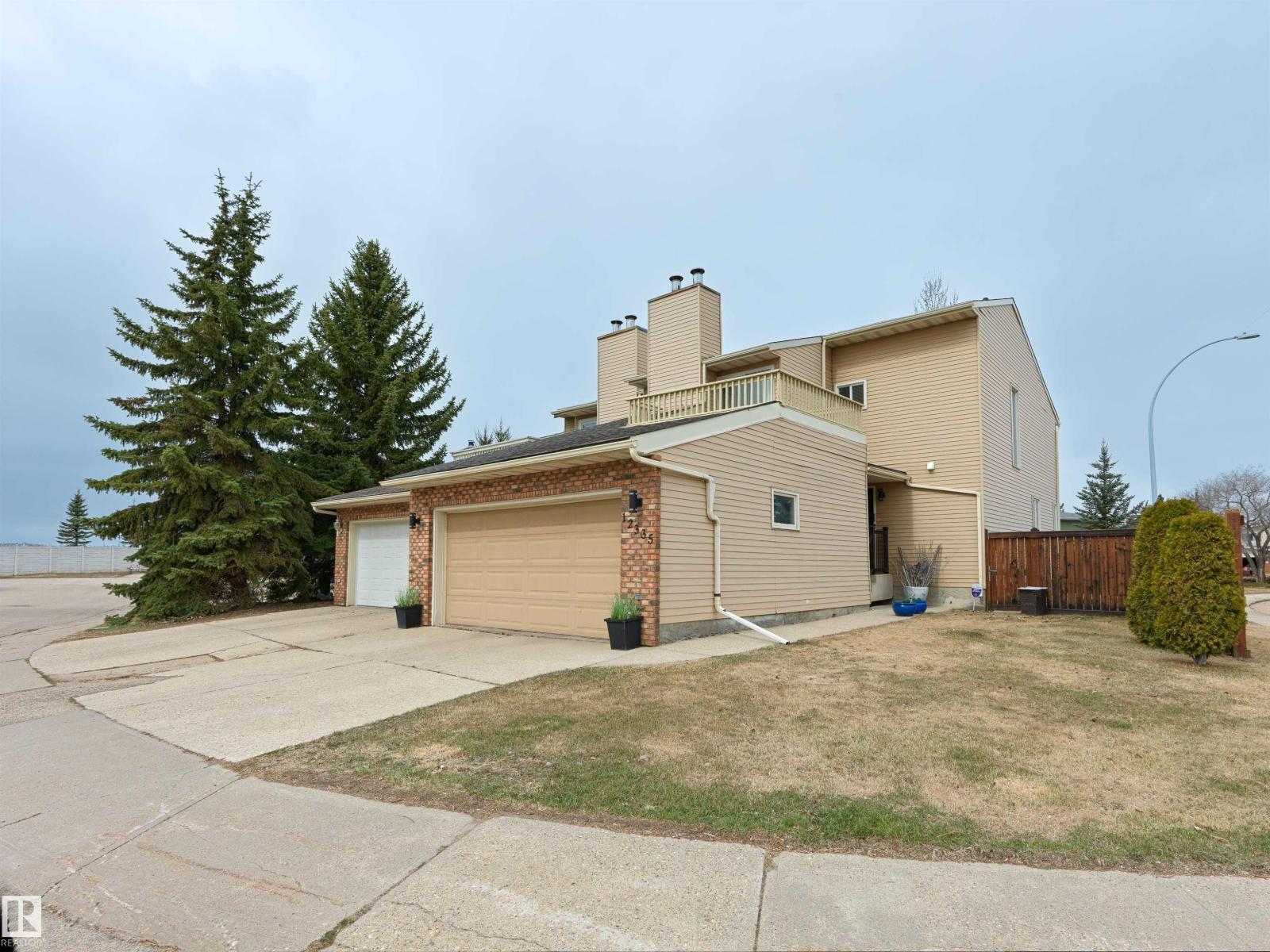 12335 25 AV NW, Edmonton