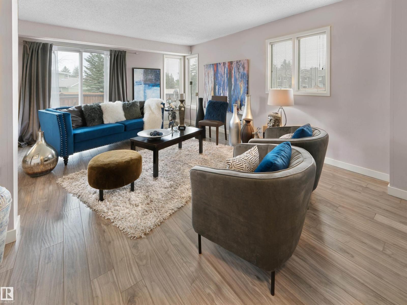 12335 25 AV NW, Edmonton