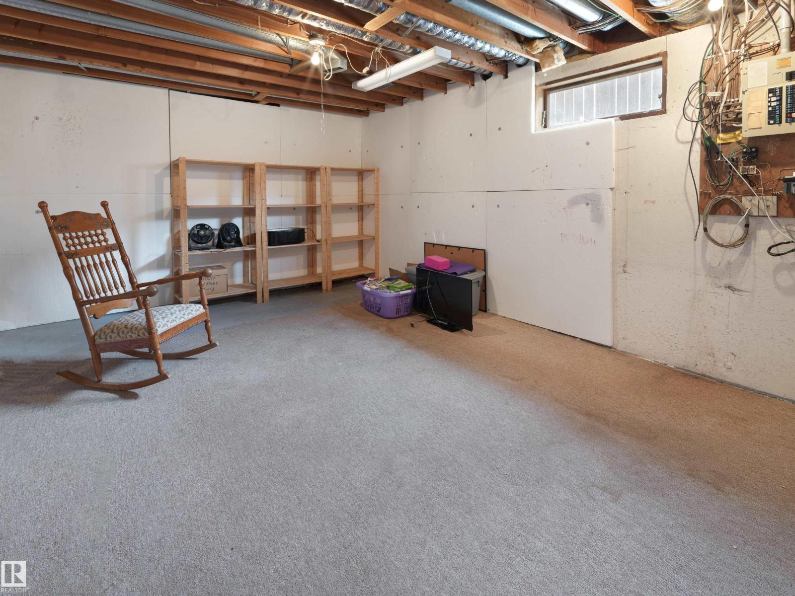 12335 25 AV NW, Edmonton