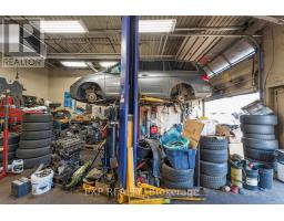 2a - 12 Lepage Court, Toronto, ON M3J1Z9 Photo 11