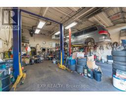 2a - 12 Lepage Court, Toronto, ON M3J1Z9 Photo 8