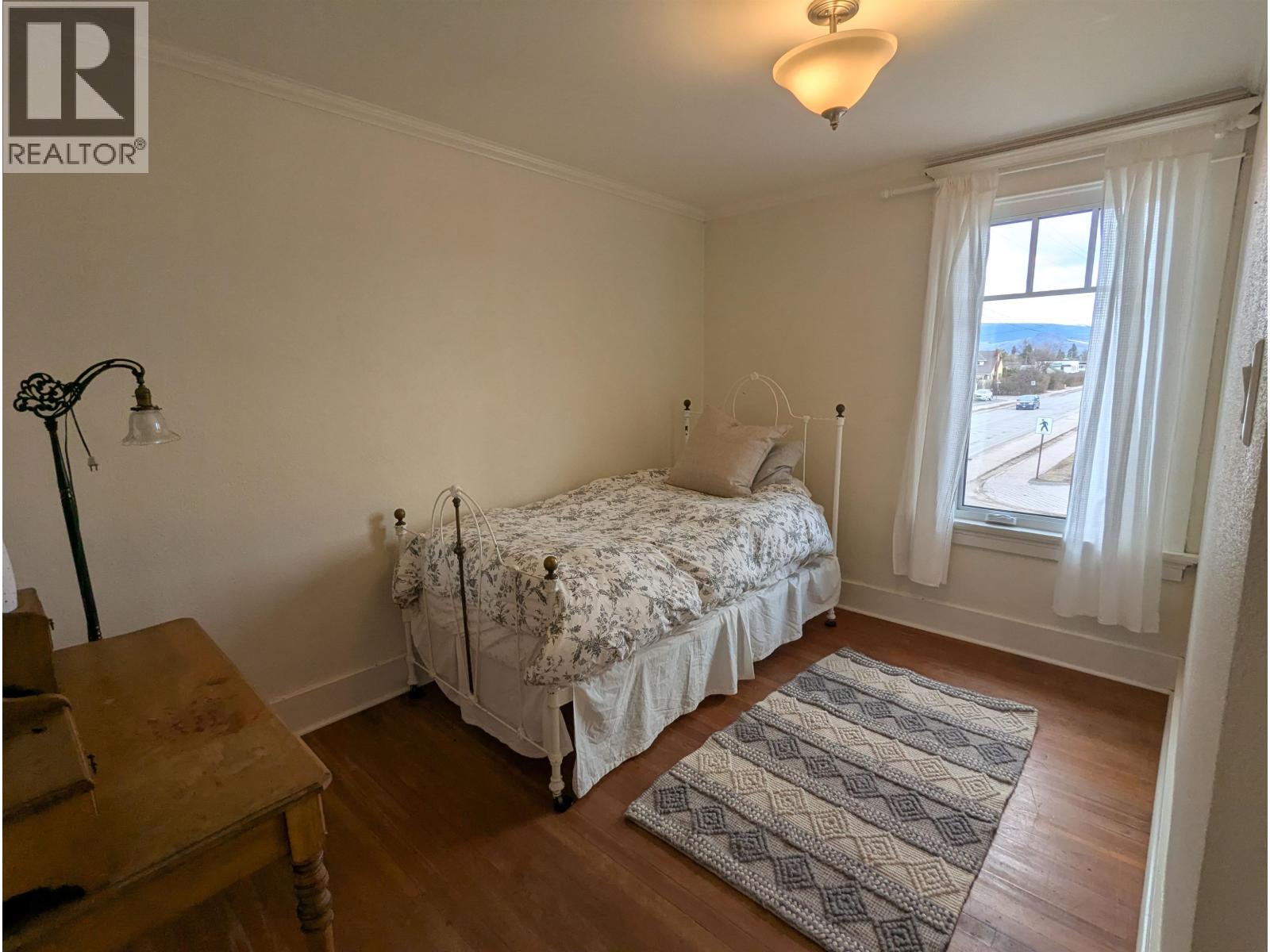 3891 BROADWAY AVENUE, Smithers