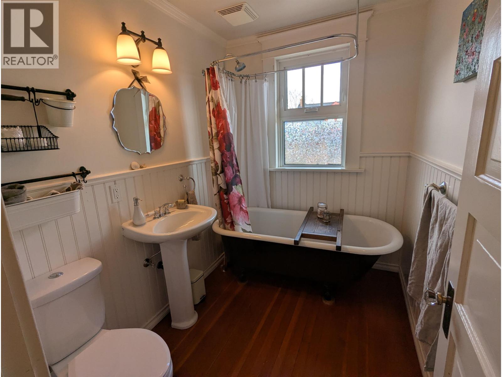 3891 BROADWAY AVENUE, Smithers