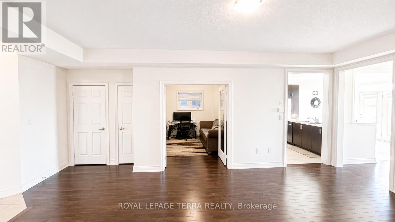 144 BLOOMFIELD CRESCENT — photo 10