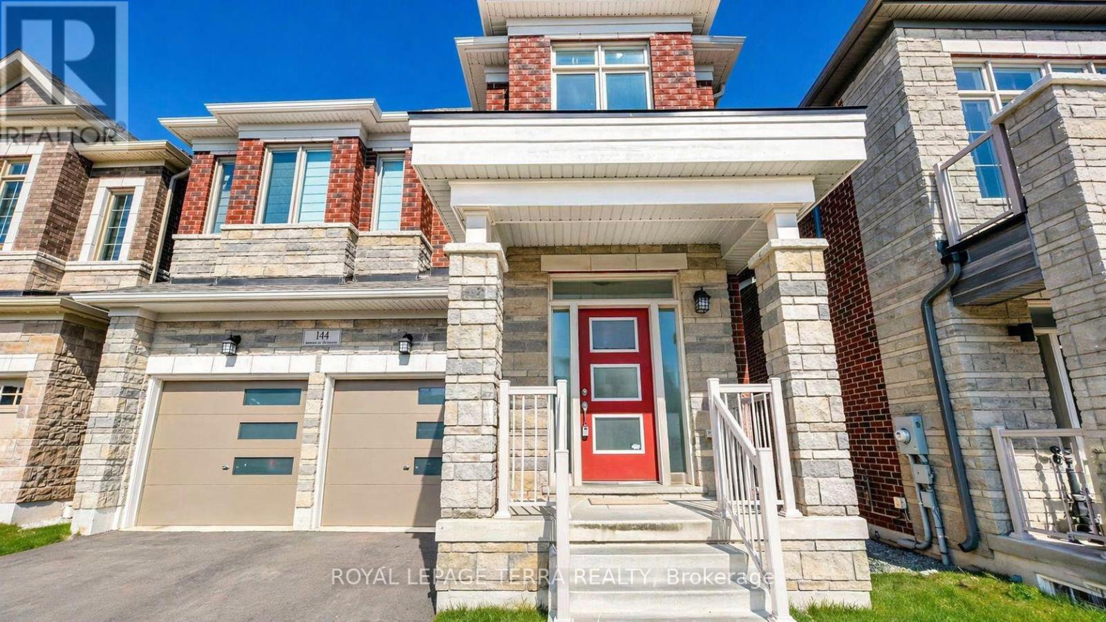 144 BLOOMFIELD CRESCENT — photo 2