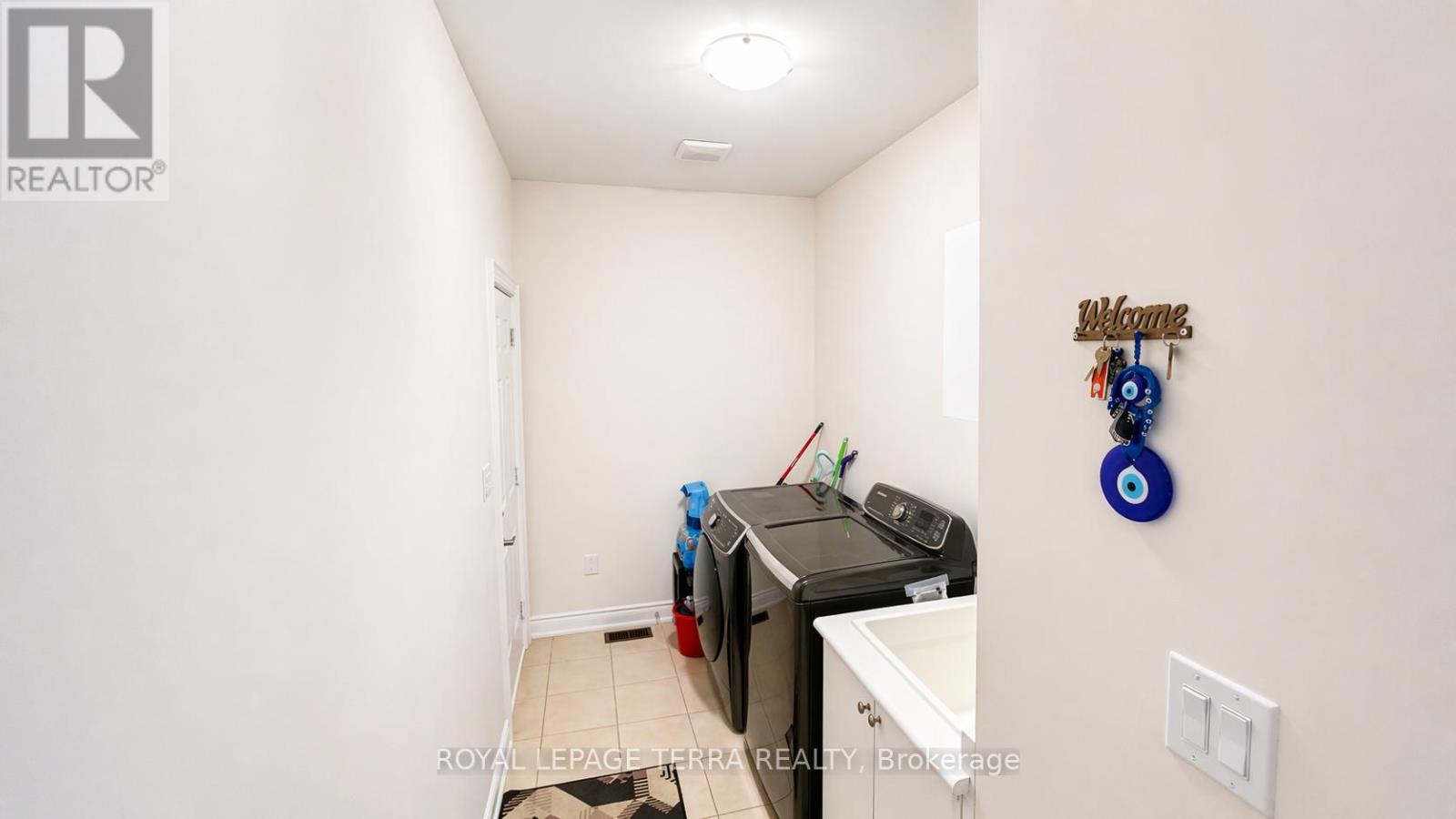 144 BLOOMFIELD CRESCENT — photo 22