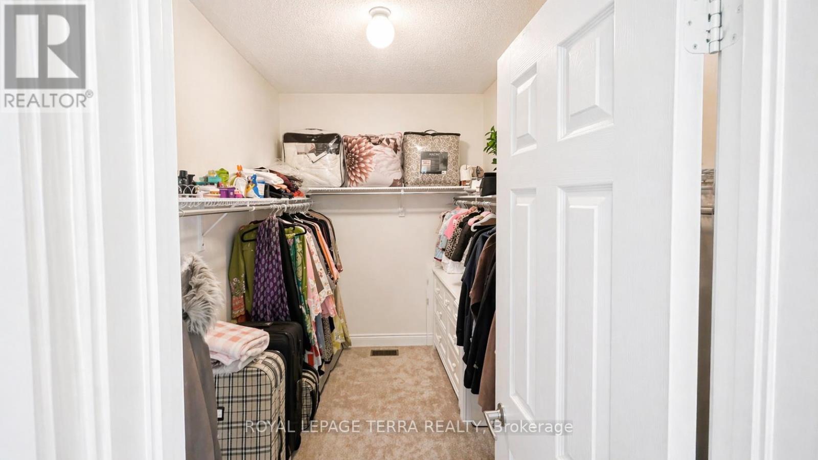 144 BLOOMFIELD CRESCENT — photo 42