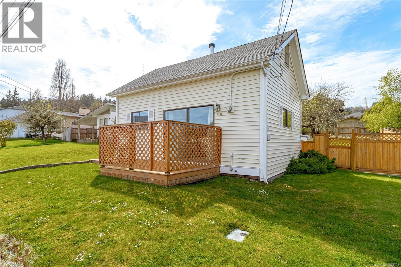 8138 Edmund St - 2